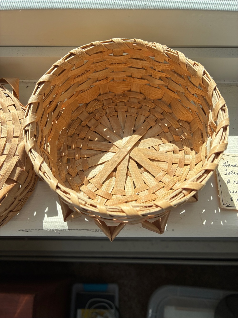 Cape Breton Iskand, Niva Scotia Mi’kmaq small hand made basket, 20th century - Picture 2 of 8
